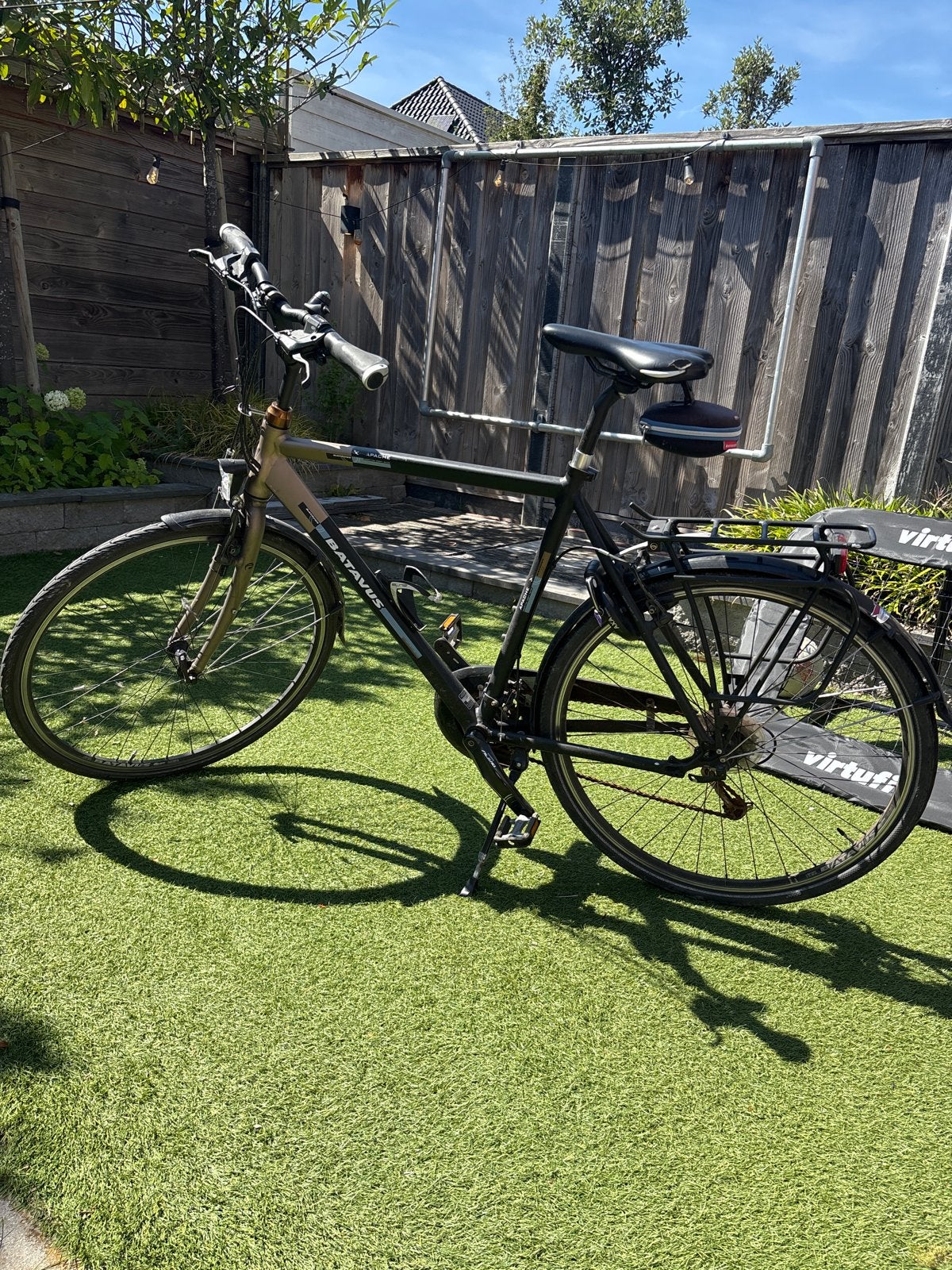 Batavus apache fiets met 18 versnellingen en 57 cm frame, Ophalen, Gebruikt, Velgrem, Versnellingen
