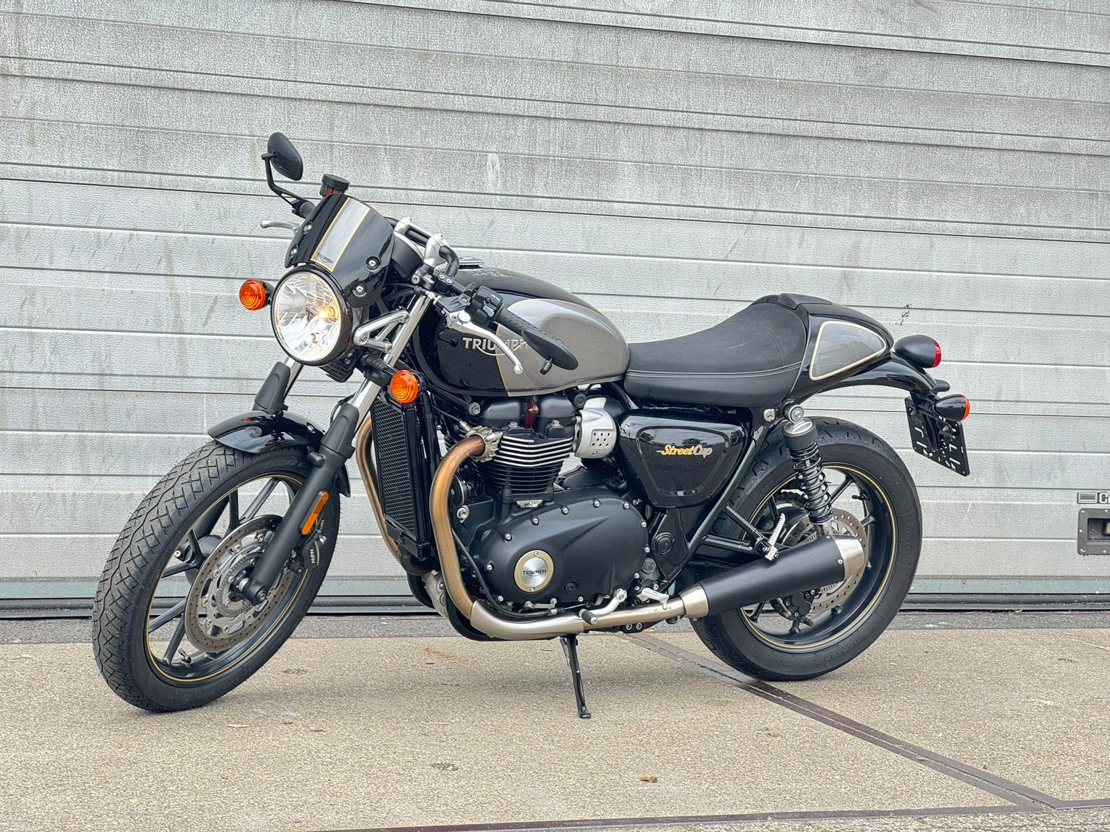 Triumph Street Cup | ZEER NETJES | LAGE KM, 2 cilinders, Occasion, Motorrijbewijs A, Bedrijf