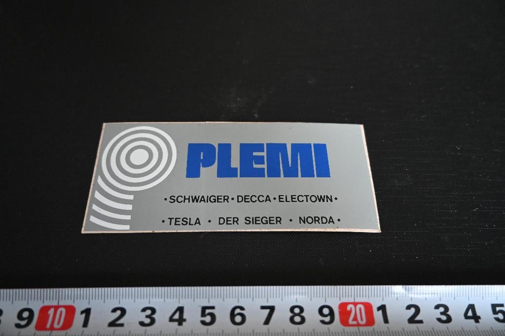 sticker PLEMI schwaiger decca electown tesla der sieger nord, Ophalen, Zo goed als nieuw, Sticker