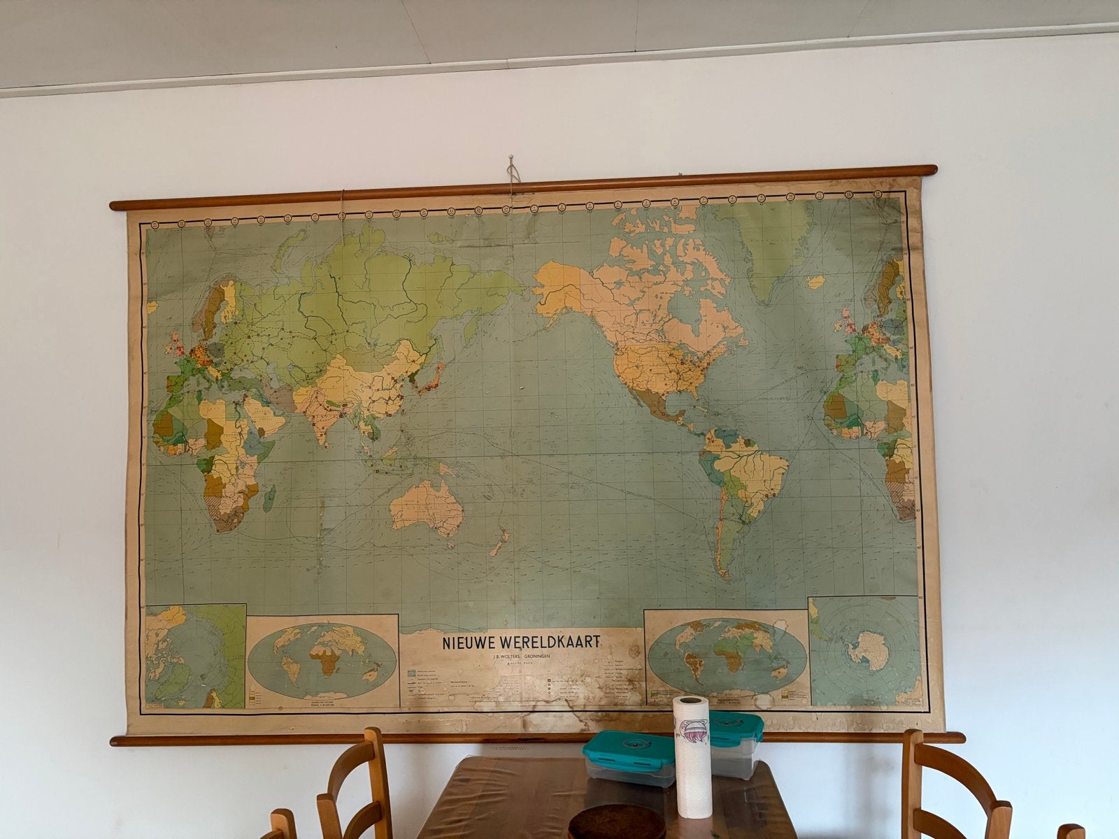 Vintage Wereldkaart J.B. Wolters Groningen, Boeken, Atlassen en Landkaarten, Landkaart, 1800 tot 2000, Wereld, Ophalen