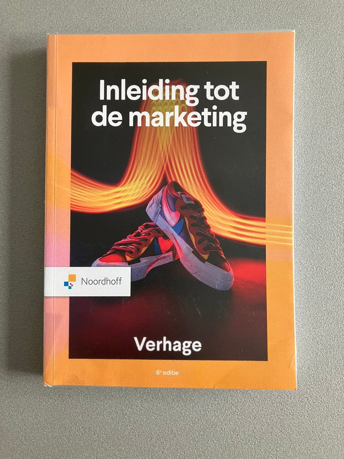 Inleiding tot de marketing, Ophalen, Nieuw, Accountancy en Administratie