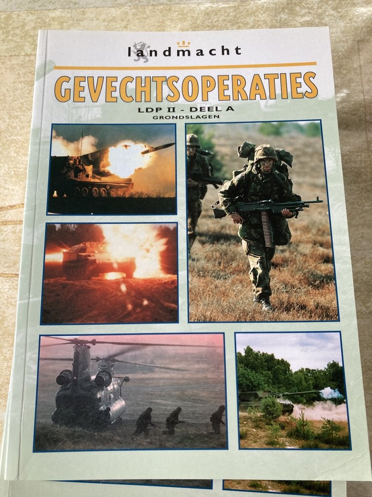 Gevechtsoperaties LPD IIA enIIB vredesoperaties LPDIII, Ophalen of Verzenden, Landmacht, Nederland, Boek of Tijdschrift