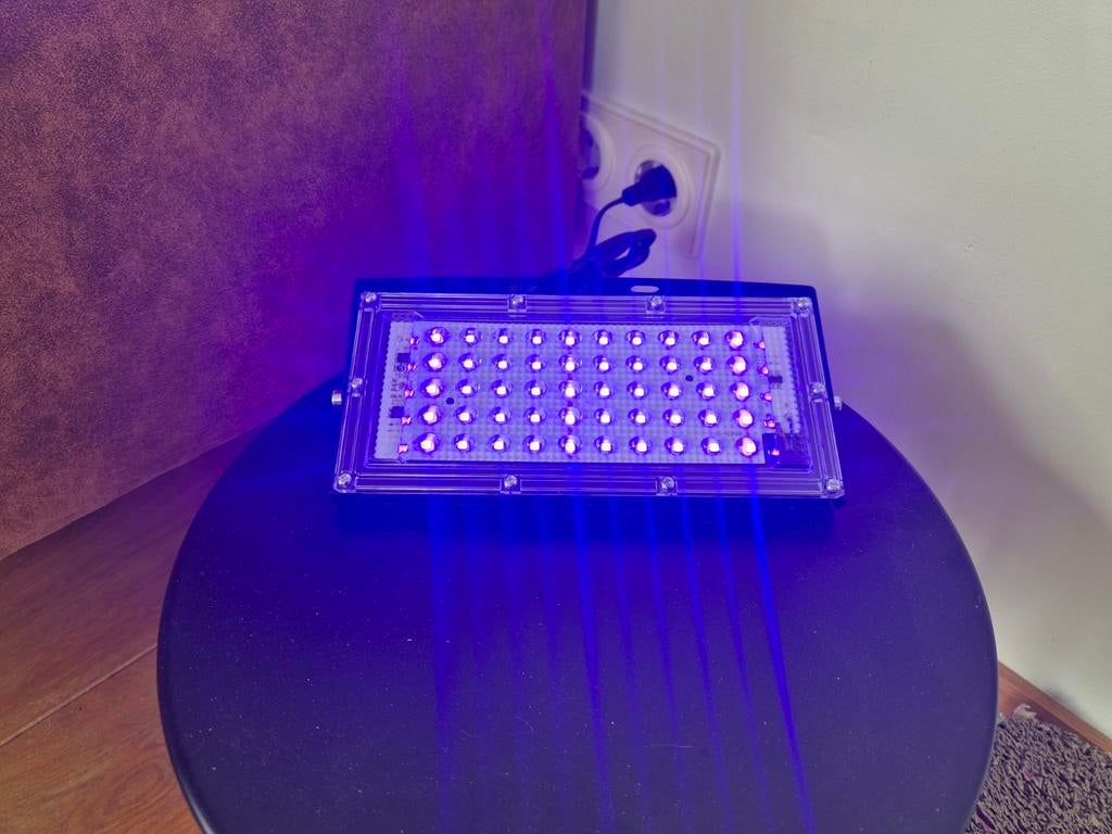 Blacklight 100W UV LED Floodlight IP-65 - Feestverlichting, Muziek en Instrumenten, Licht en Laser, Ophalen of Verzenden, Zo goed als nieuw