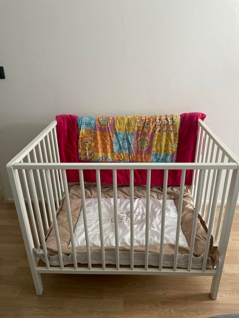 Baby box + 2 boxkleden - uitstekende staat! Wit, 98x74x80, Ophalen, Zo goed als nieuw, Rechthoekig, In hoogte verstelbaar