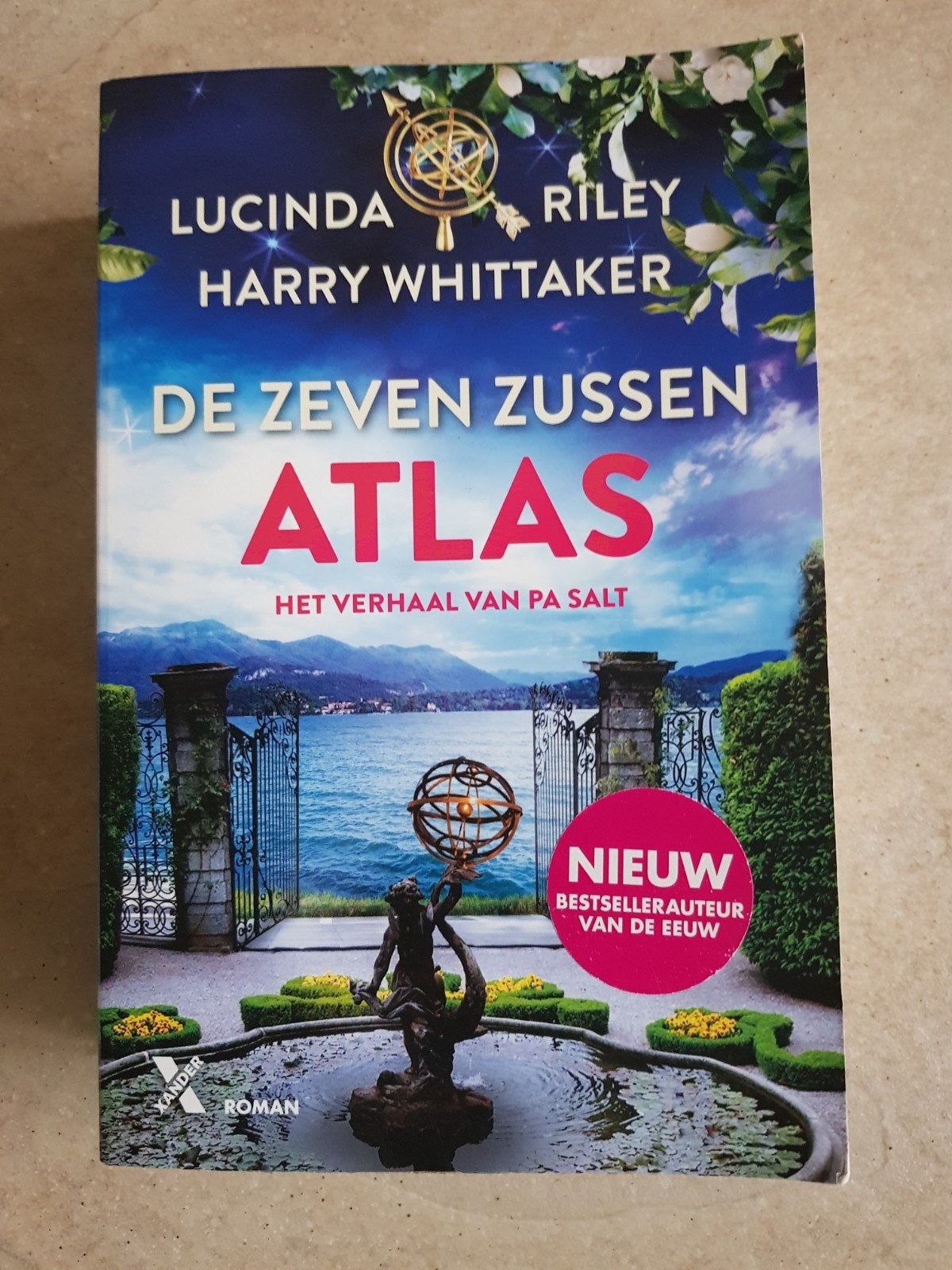 atlas   Lucinda Riley, Ophalen, Zo goed als nieuw