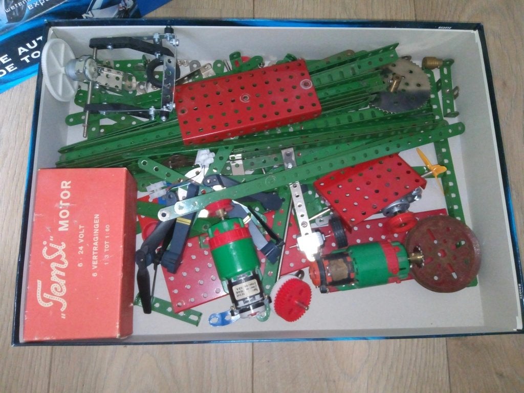 Partij Meccano, Ophalen, Groter dan 1:32