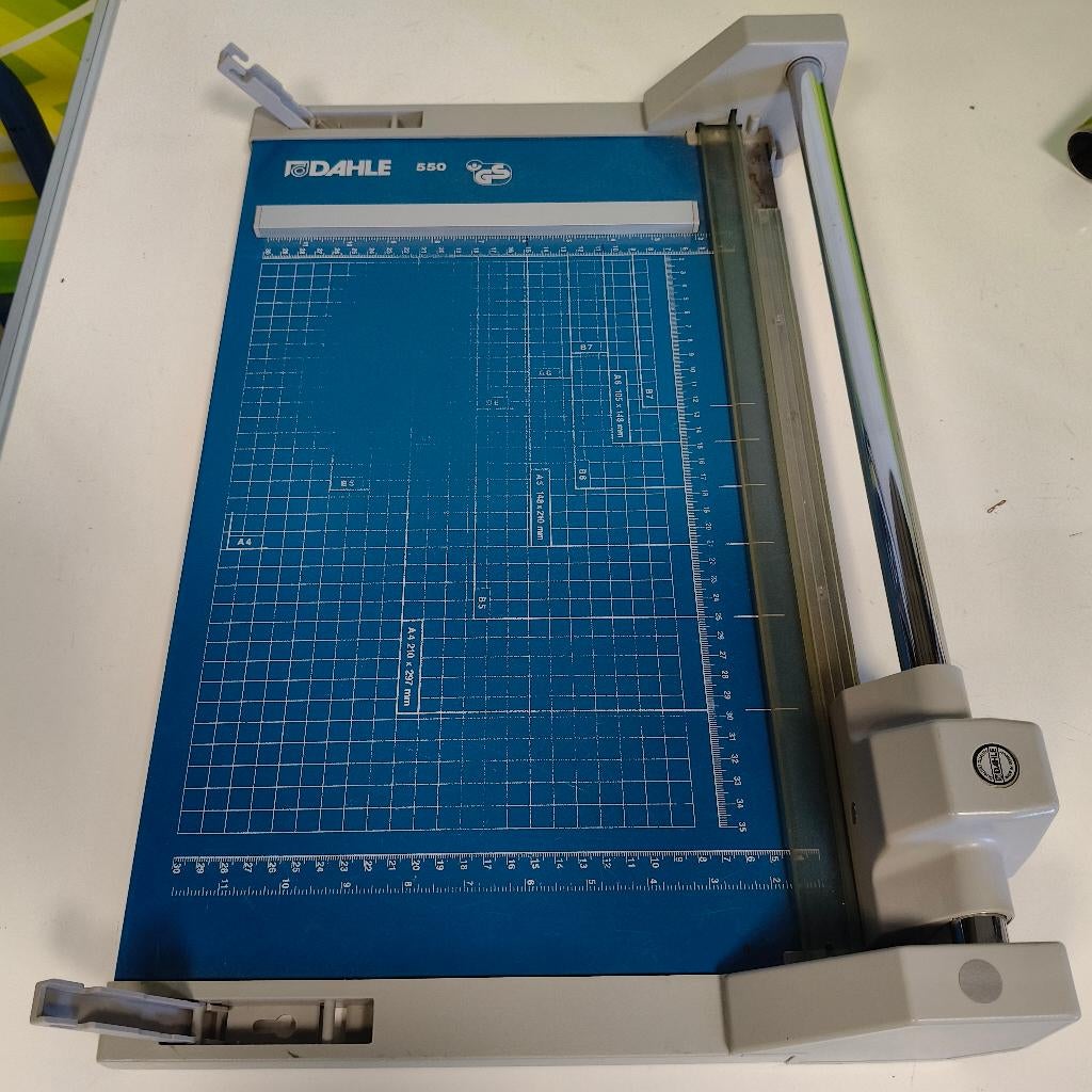 Dahle 550 papiersnijder, Gebruikt, Overige materialen, Machine, Blauw