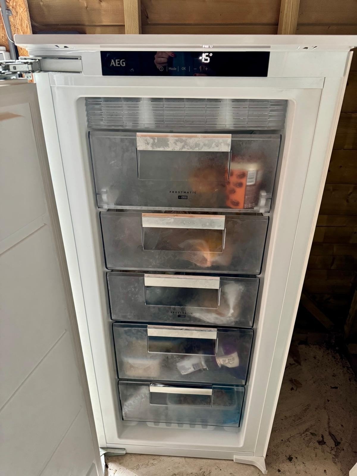 AEG Vriezer met 5 laden - Zo goed als nieuw, Ophalen, 120 tot 140 cm, Zo goed als nieuw, Energieklasse A of zuiniger