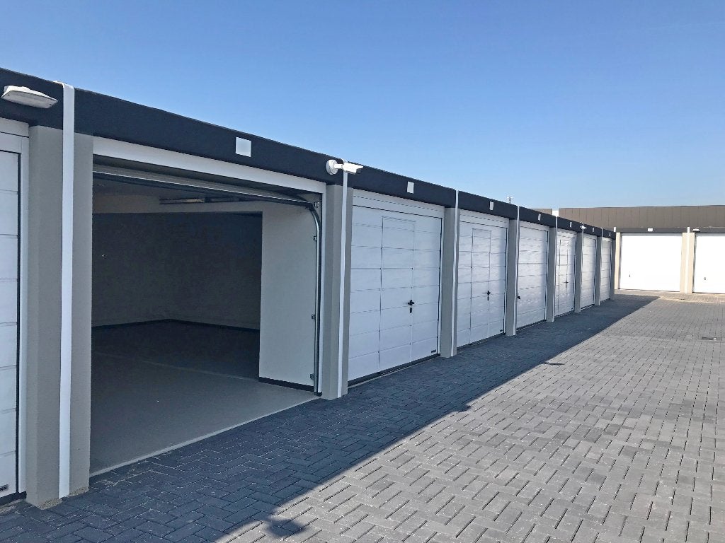 Te koop: dubbele garagebox/bedrijfsruimte in Tilburg