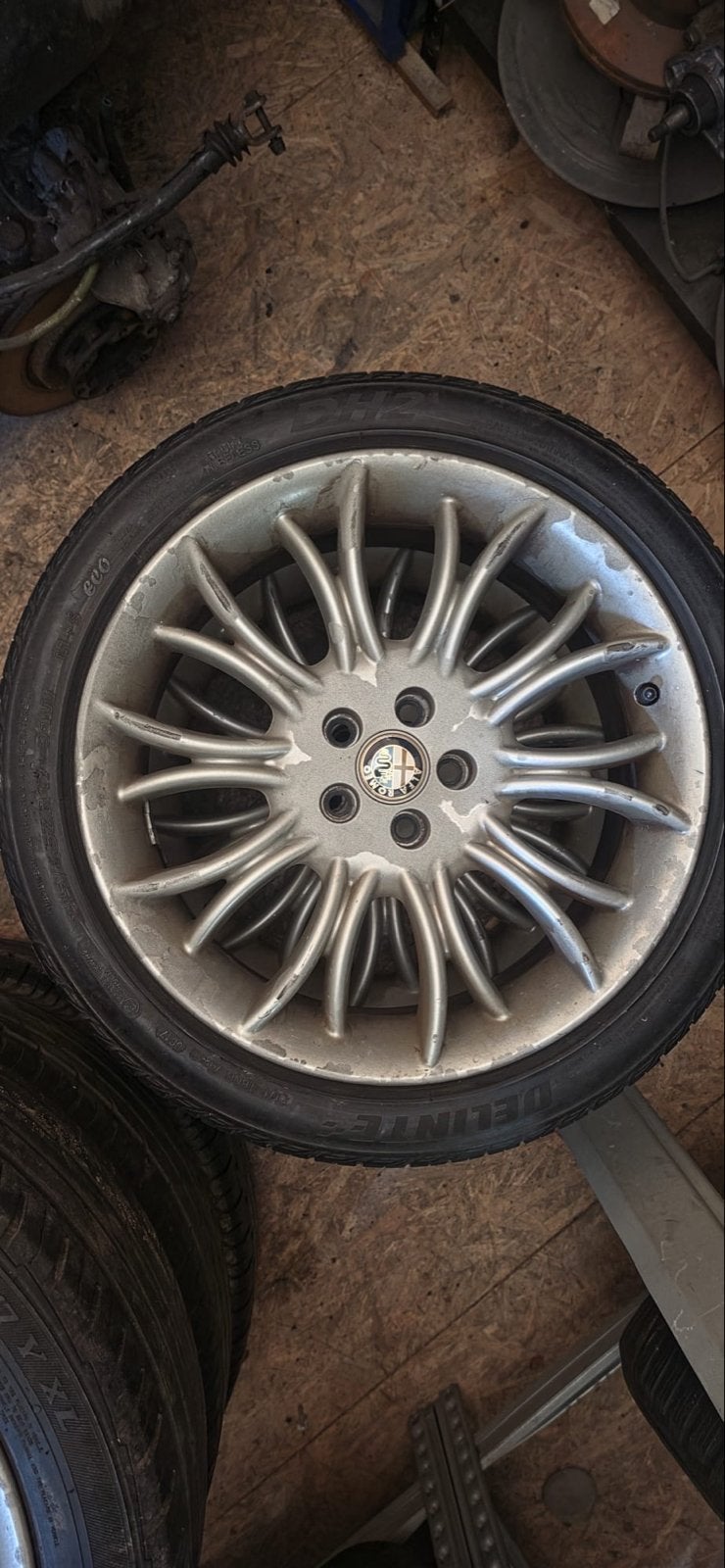 Alfa Romeo 916 Velgen 17inch met Banden (Banden Matig), Ophalen of Verzenden