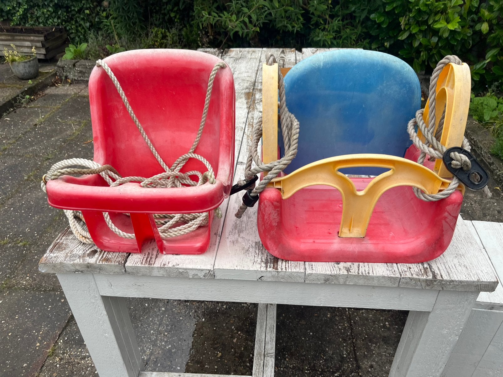 2x Baby schommel (rood en blauw), Ophalen, Gebruikt, Schommel