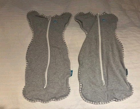 2x Love to Dream Swaddle Up Slaapzakken - Grijs 1.0 TOG, Zo goed als nieuw, Grijs, Slaapzak, Overige merken