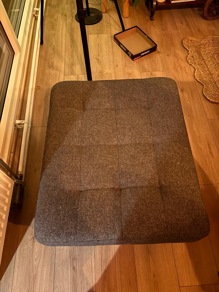 Mooie IKEA poef Landskrona, Huis en Inrichting, Banken | Voetenbanken en Poefen, Ophalen, Minder dan 50 cm, Gebruikt, Rond