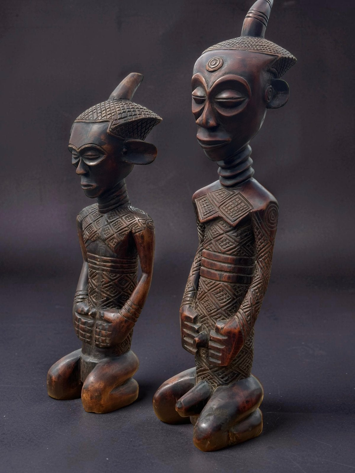 Paar Afrikaanse Ndengese Beelden (Congo) Houtsnijwerk, Ophalen of Verzenden