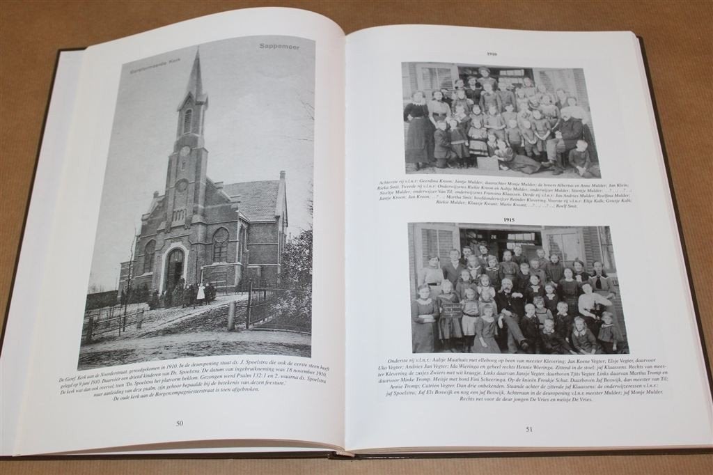 150 jaar christelijk onderwijs in Sappemeer 1859-2009., Ophalen of Verzenden, Zo goed als nieuw