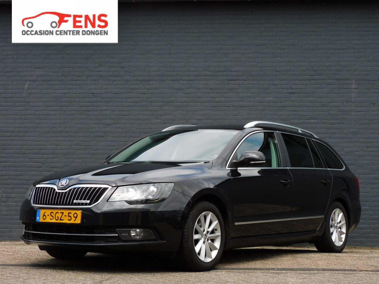 Skoda Superb Combi 1.6 TDI Ambition Business TOPSTAAT! NAVI!, Auto's, Voorwielaandrijving, Stof, Gebruikt, Zwart