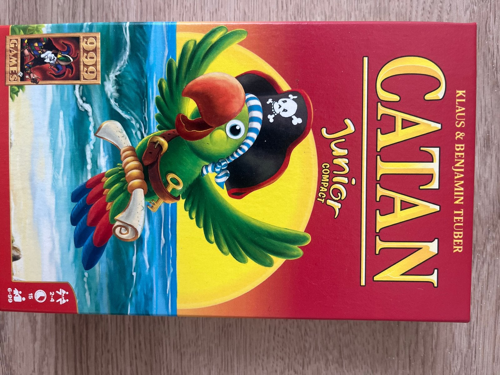 Catan Junior Compact - Bordspel voor kinderen, Een of twee spelers, Ophalen of Verzenden, Gebruikt, Reisspel