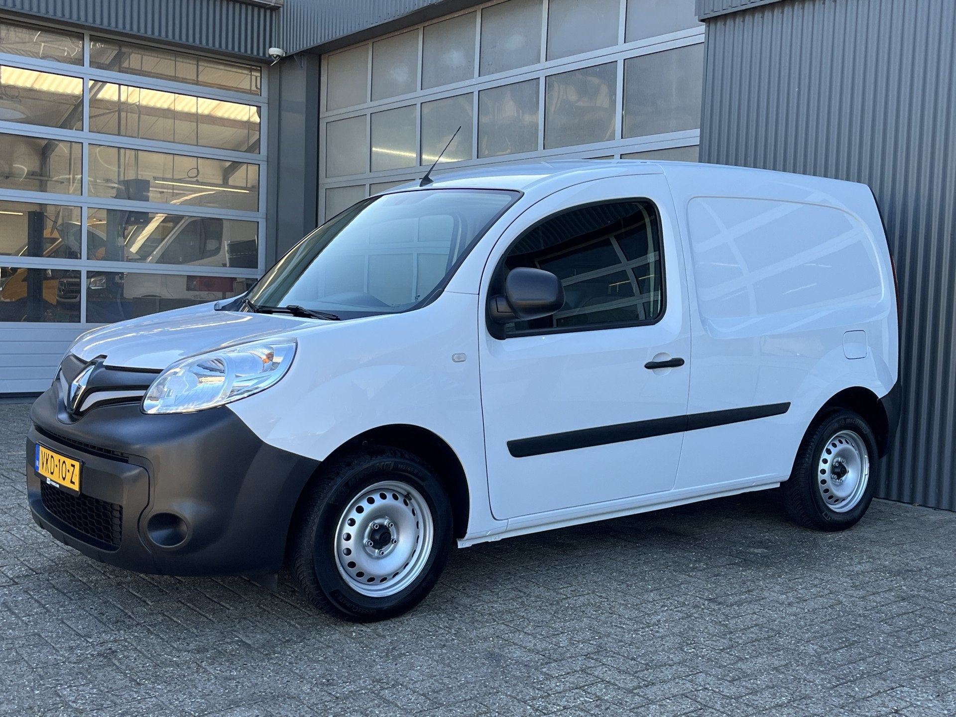 Renault Kangoo 1.5 Blue dCi Airco Cruise controle Navigaties, Voorwielaandrijving, Stof, Gebruikt, 4 cilinders