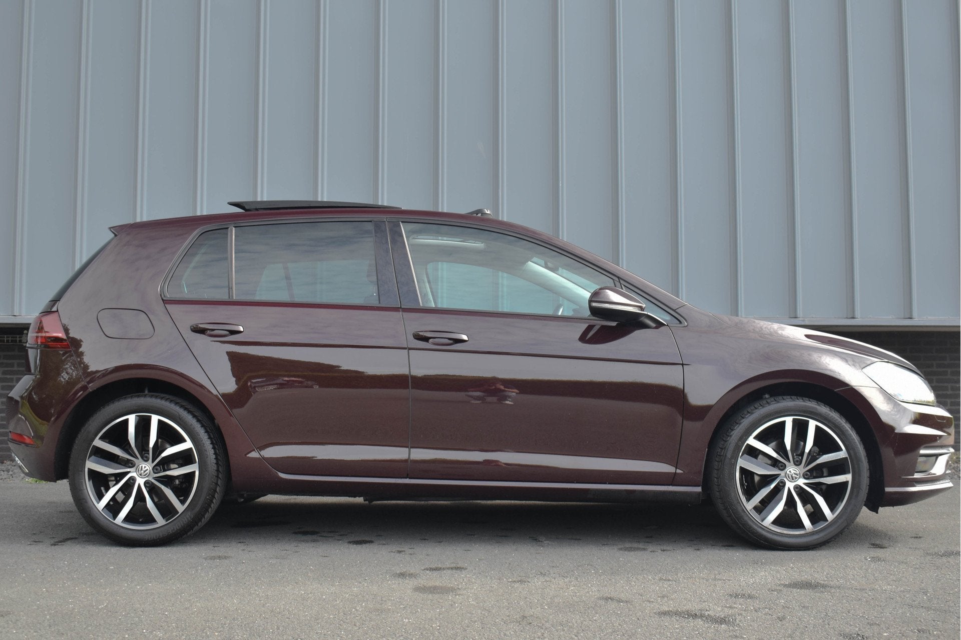 Volkswagen Golf 1.4 TSI Highline | Pano | Stoelverw. | Black, Auto's, Stof, Gebruikt, Met garantie (alle), 1191 kg