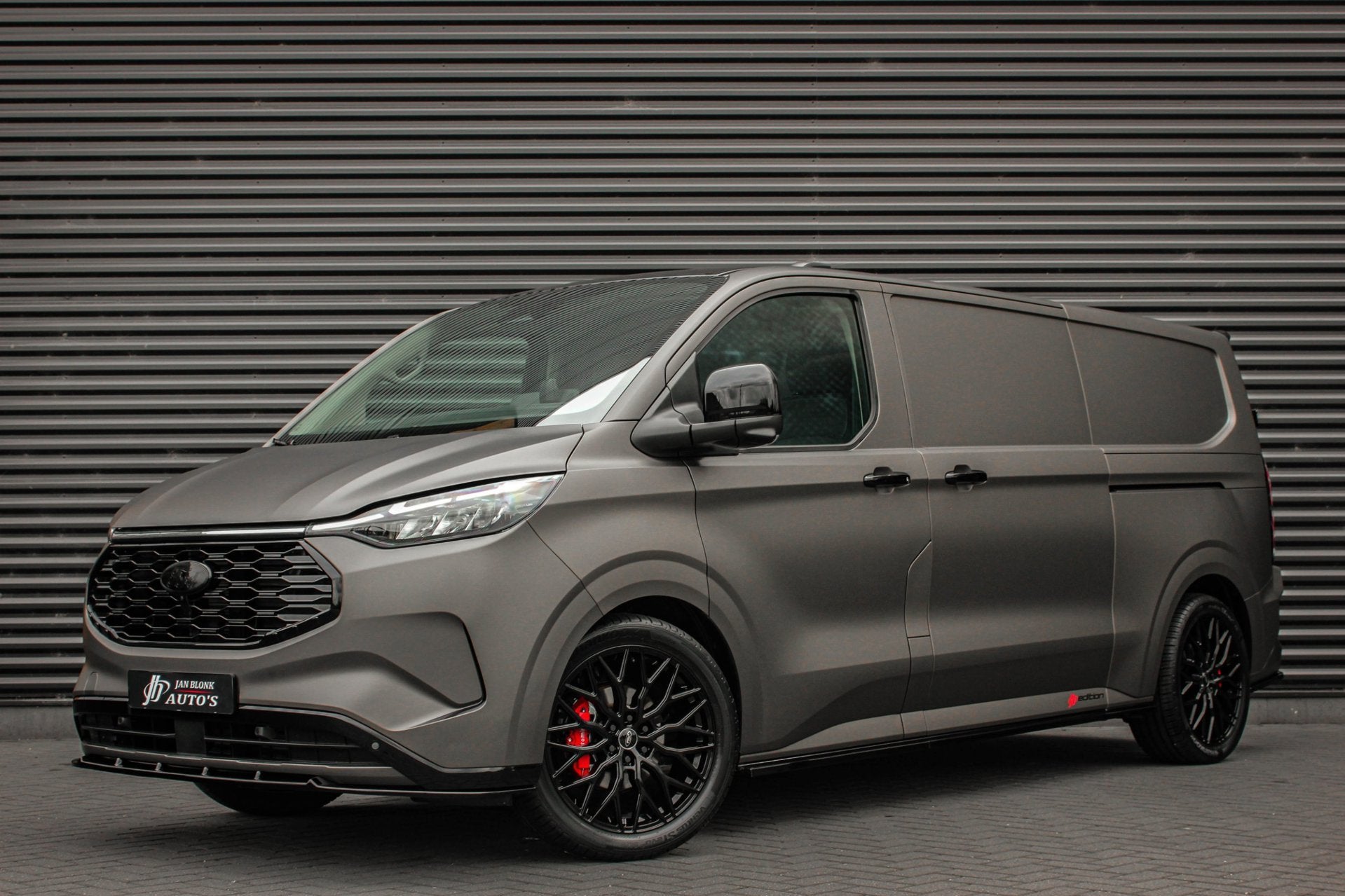 Ford E-Transit Cust. 340 L2H1 Limited 71 kWh 218PK / JB- EDI, Auto's, Automaat, Achterwielaandrijving, Zwart, Zwart