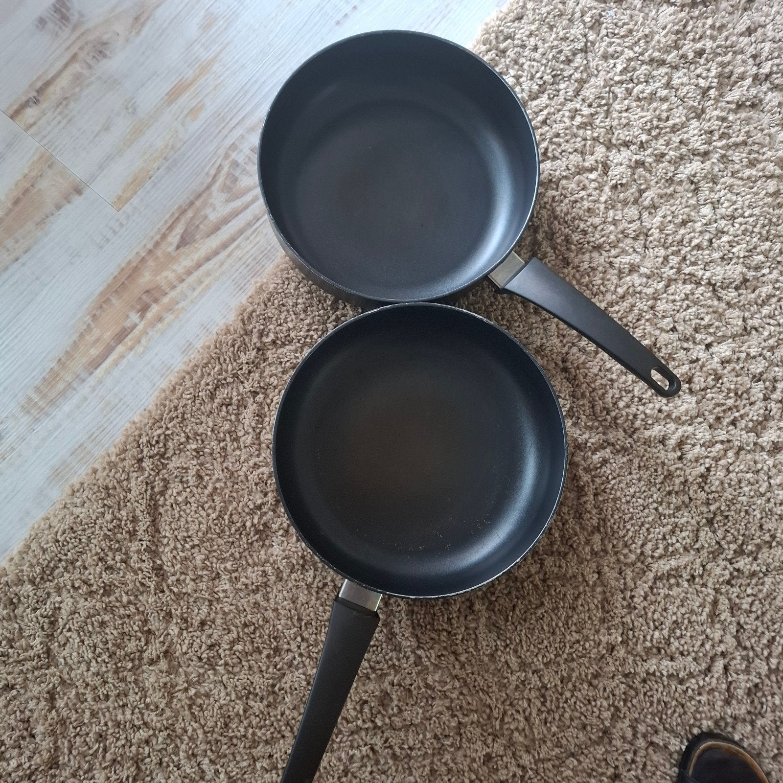 Gratis  Pannenset met deksel - Gebruikt  gratis op te halen, Huis en Inrichting, Keuken | Potten en Pannen, Ophalen, Gebruikt