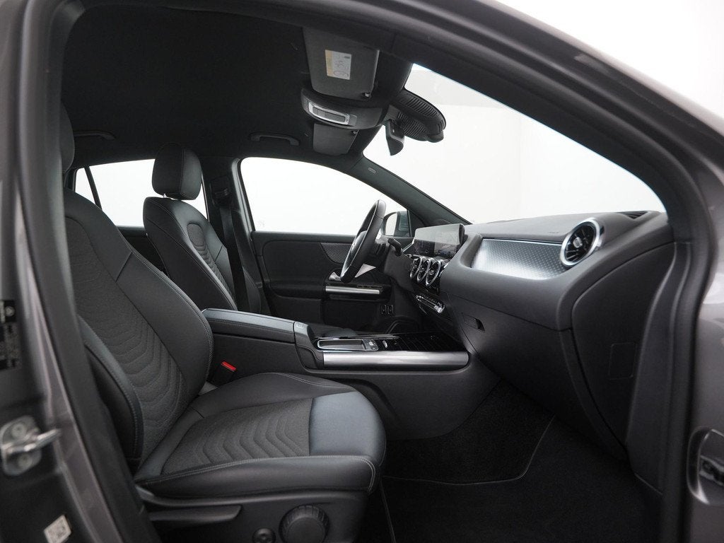 Mercedes-Benz GLA-klasse 250e Progressive Facelift | Widescr, Auto's, Mercedes-Benz, 12 maanden, 4 cilinders, Leder en Stof, Bedrijf