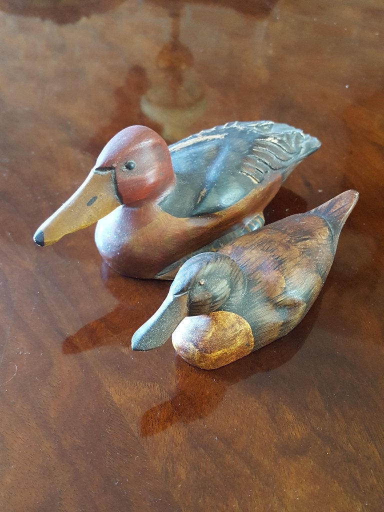 2 Handgesneden Houten Siereenden, Antiek en Kunst, Houtsnijwerk, Minder dan 20 cm, Ophalen of Verzenden, Hout