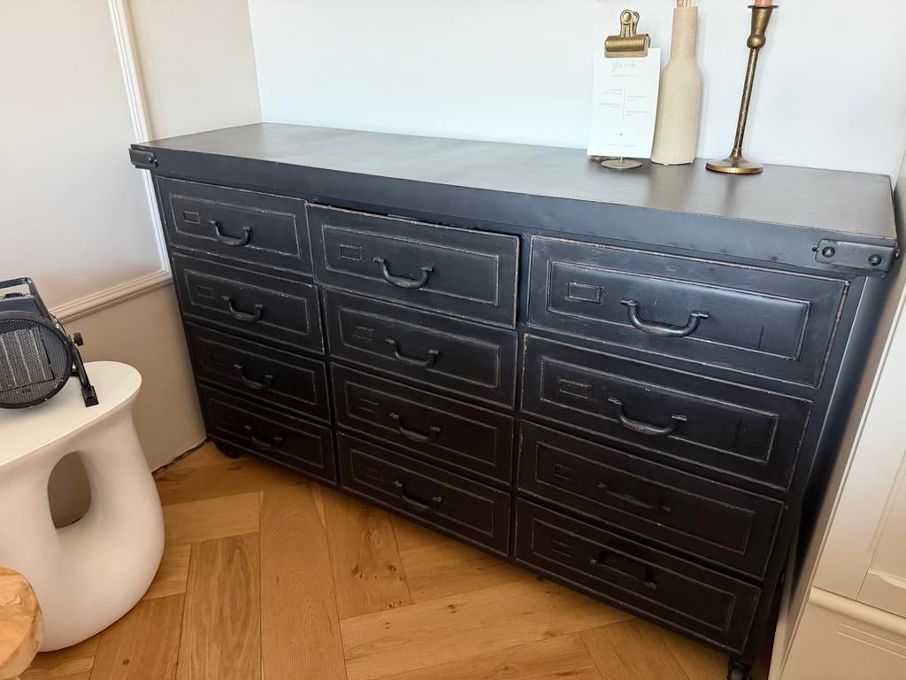 Mooie zwarte ijzeren kast, industriële look - Loods 5, Ophalen, Gebruikt, 5 laden of meer, 100 tot 150 cm