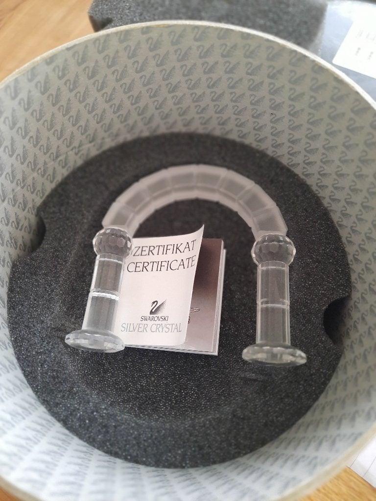Swarovski. Boog in box, Ophalen of Verzenden, Zo goed als nieuw, Figuurtje