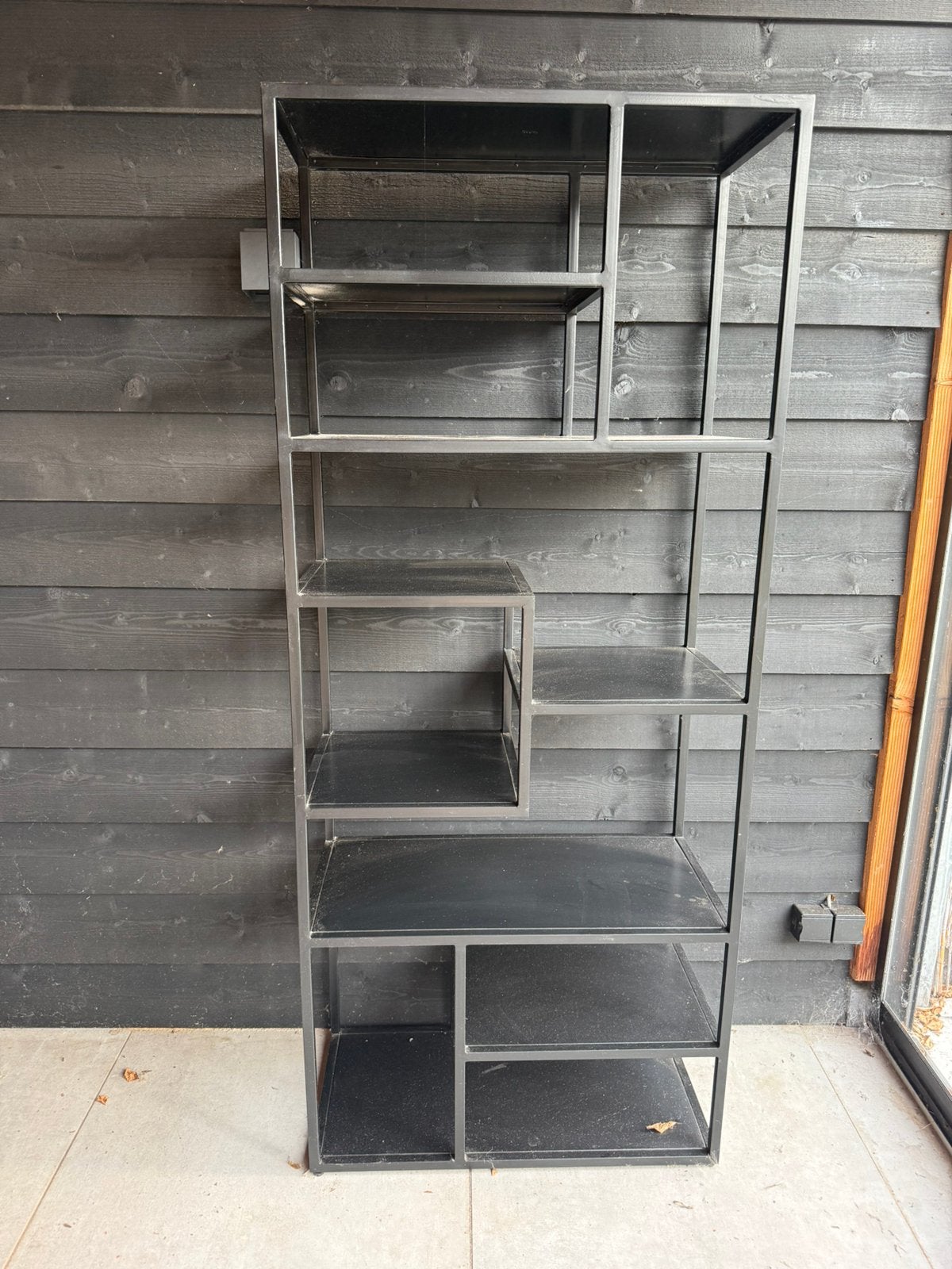 Zwart metalen open kast met metalen planken (1 geheel), Ophalen, Zo goed als nieuw