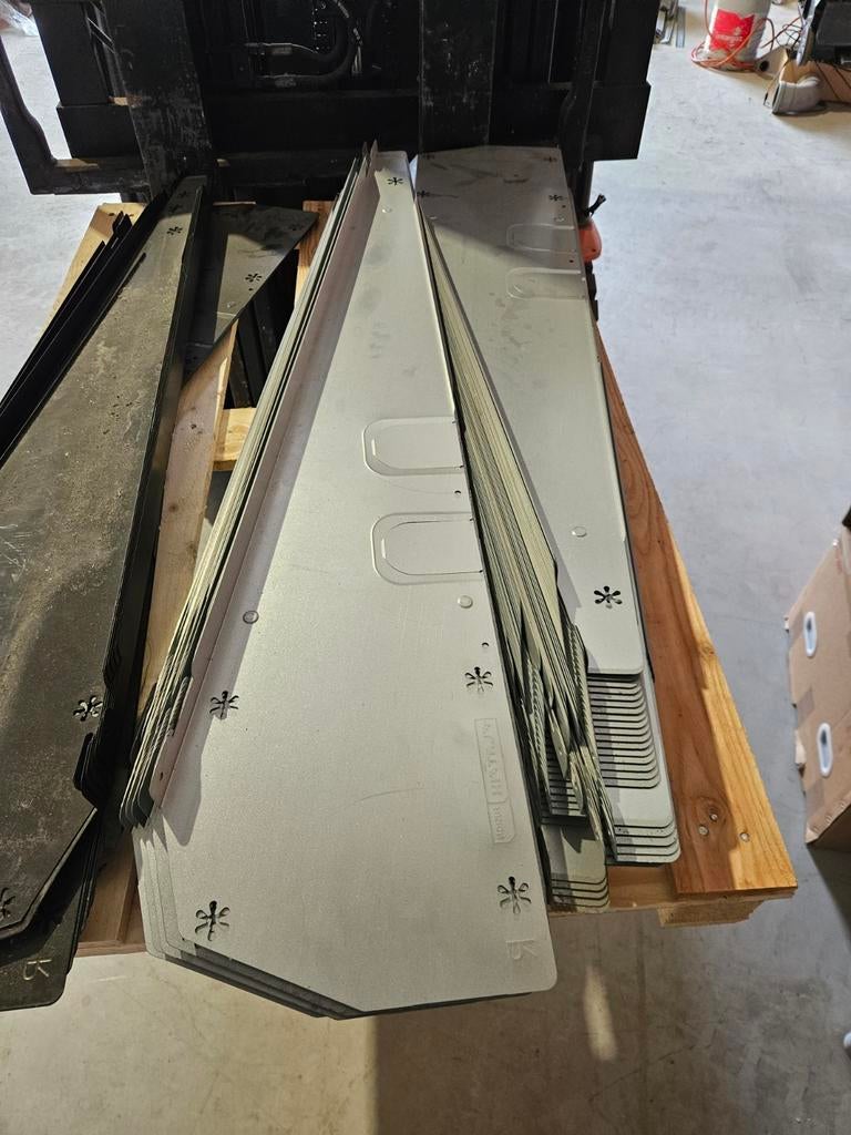 Esdec zijscherm voor 940mm rails, Doe-het-zelf en Verbouw, IJzerwaren en Bevestigingsmiddelen, Ophalen of Verzenden