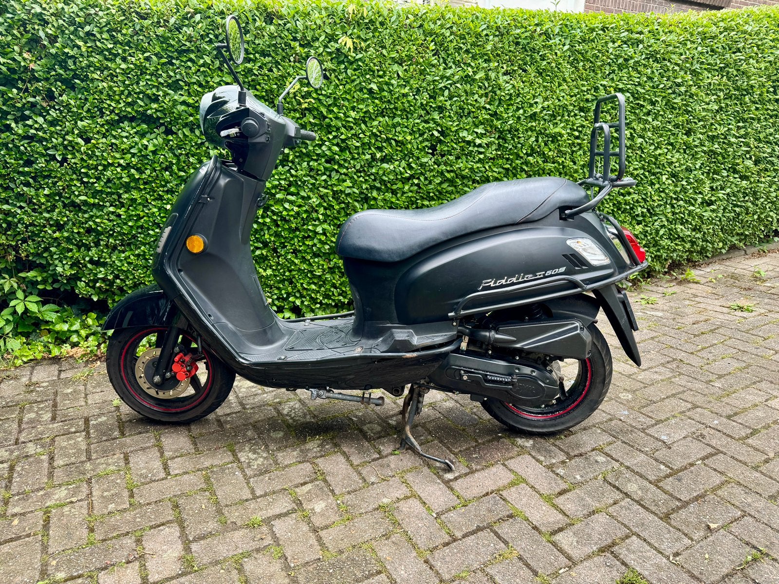 Sym Fiddle 2 - zwart, Fietsen en Brommers, Scooters | SYM, Ophalen, Gebruikt, Maximaal 45 km/u, Benzine