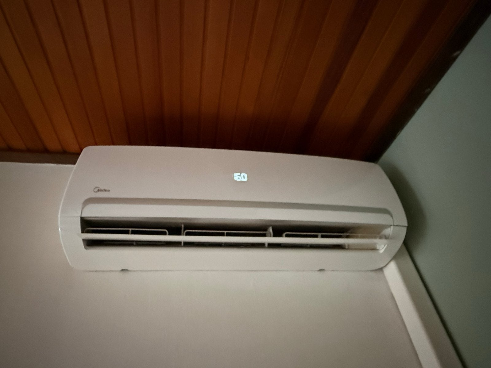 Midea split-airco bestaande uit een binnenunit en buitenunit, Ophalen, Gebruikt, Minder dan 60 m³, 3 snelheden of meer
