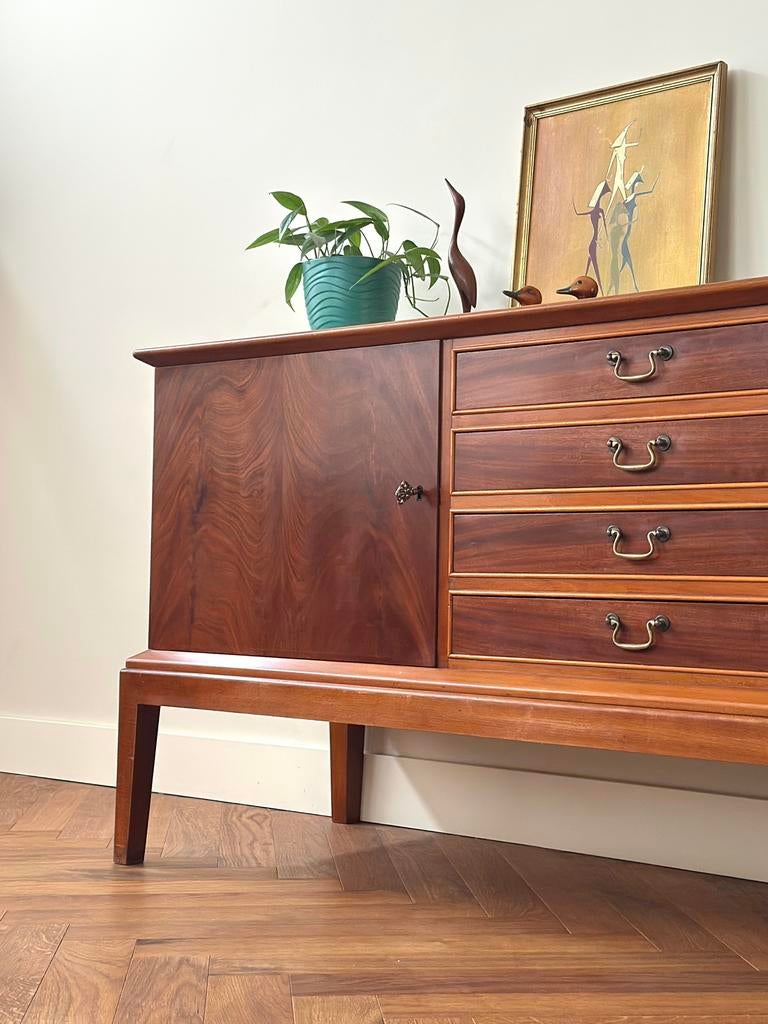 Vintage dressoir sideboard Deens mahonie hout jaren 50/60/70, Ophalen, Overige materialen, Gebruikt, Met deur(en)