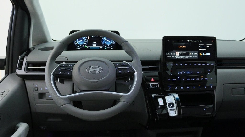 Hyundai Staria 1.6 T-GDI HEV | Luxury 7 persoons | Hybride |, Gebruikt, 4 cilinders, 7 stoelen, Leder