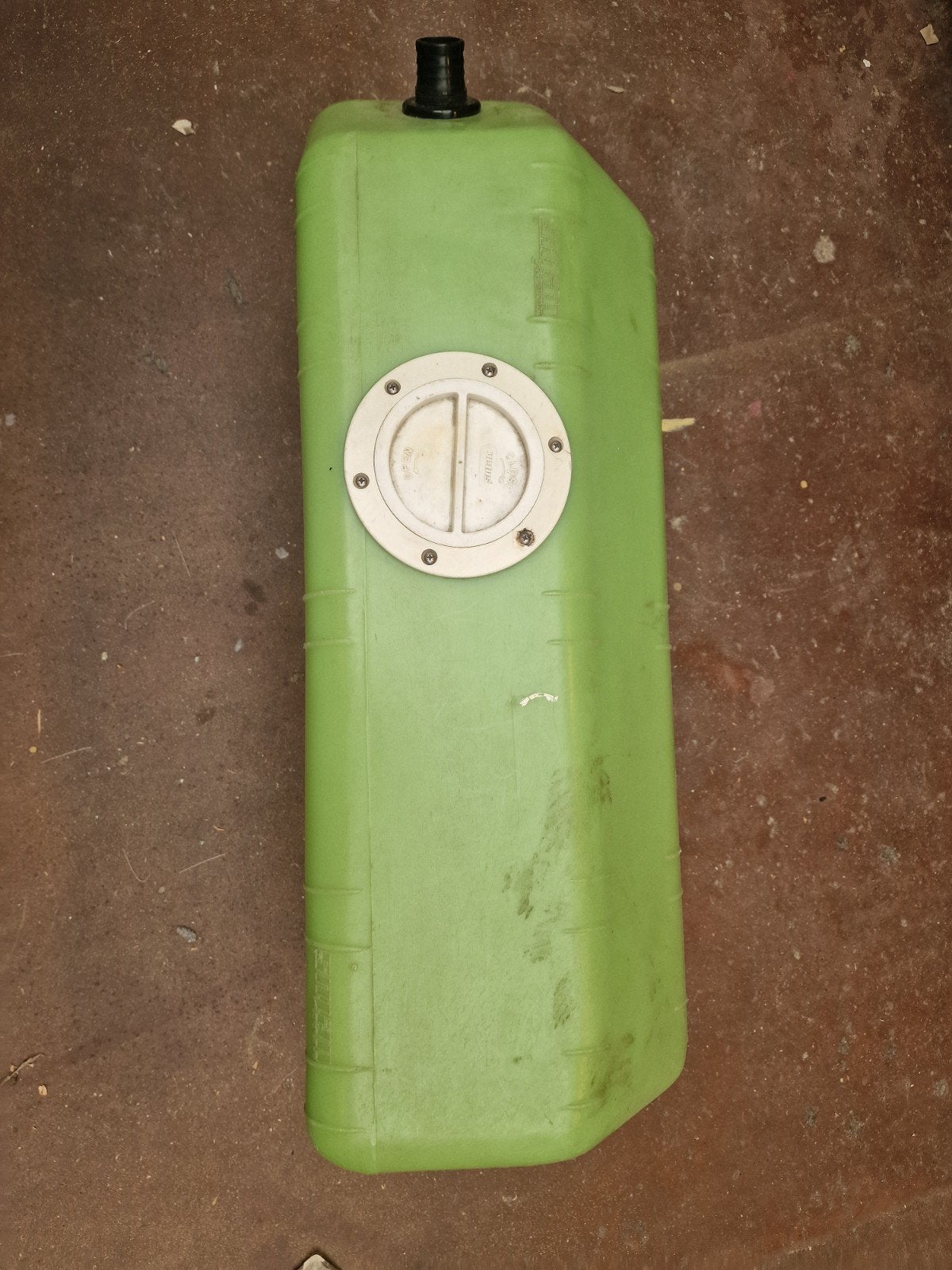 Groene kunststof watertank/brandstoftank (ca. 40 liter), Ophalen, Gebruikt, Kombuis en Sanitair