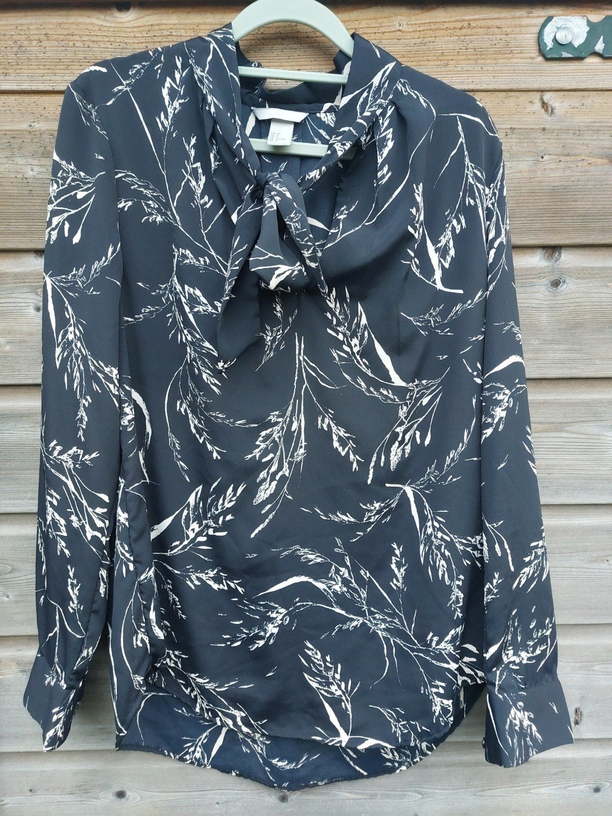 Zwarte bewerkte blouse H&M maat 38/M, Verzenden, Zo goed als nieuw, Maat 38/40 (M), Zwart