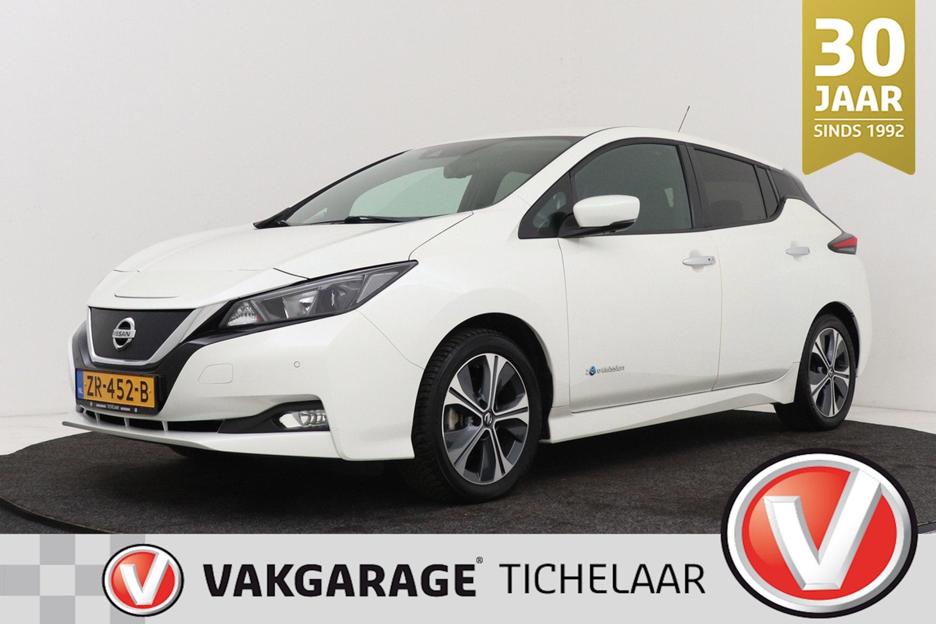 Nissan LEAF N-Connecta 40 kWh | Org NL | SOH 88% | CarPlay |, Stof, Gebruikt, Zwart, 150 pk