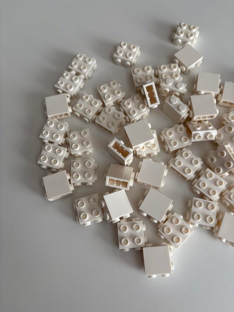 Lego steen wit 1x2x2 met zij noppen - 50 stuks - Nieuw, Overige thema's, Lego, Nieuw, Ophalen of Verzenden