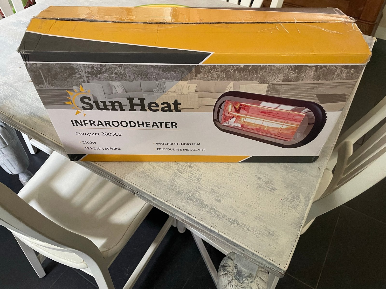 Sun Heat Infraroodheater Compact 2000LG - Nieuw in doos, Tuin en Terras, Elektrisch, Nieuw, Ophalen of Verzenden, Waterbestendig