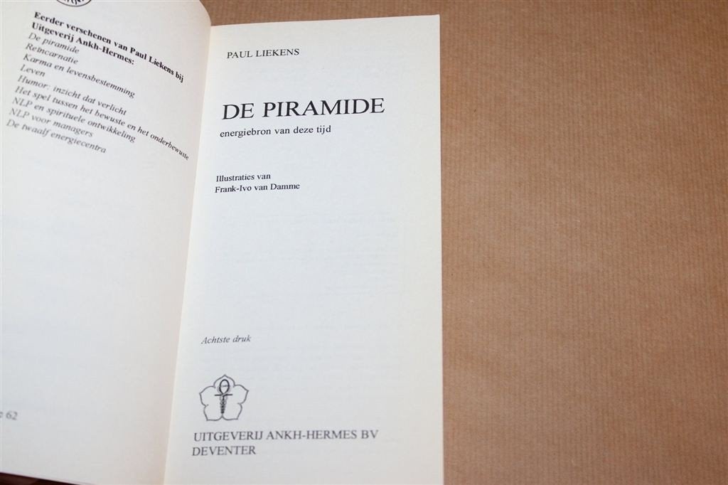 De Piramide — Energiebron van deze Tijd, Ankertjesserie, Ophalen of Verzenden, Gelezen, Overige onderwerpen, Achtergrond en Informatie