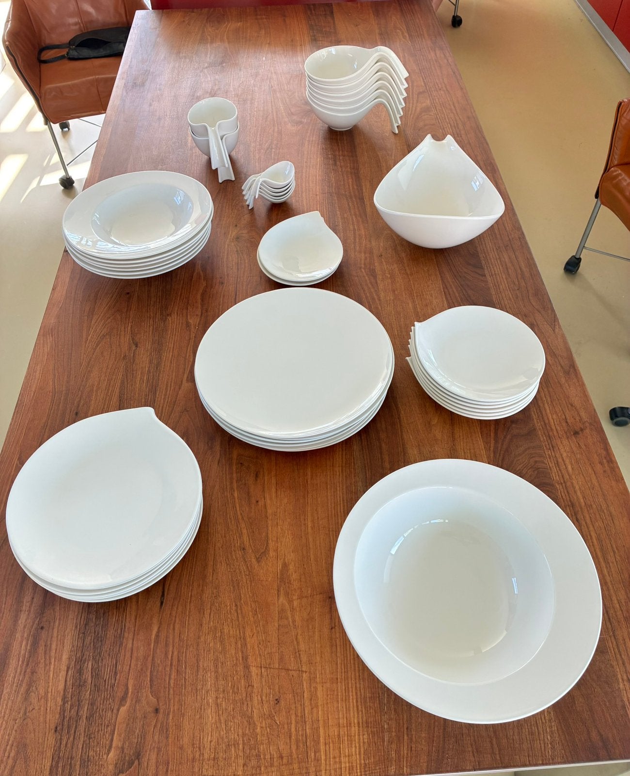 Villeroy & Boch Flow servies. 41-delig en puntgaaf., Ophalen, Keramiek, Nieuw, Overige stijlen
