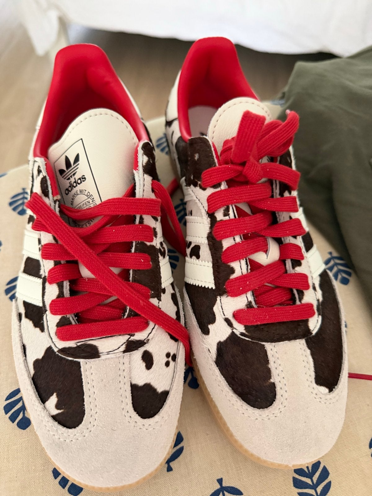 Adidas Samba Pony Hair 'Cow Print' sneakers - Maat 40, Kleding | Dames, Schoenen, Ophalen of Verzenden, Nieuw, Zwart, Sneakers of Gympen