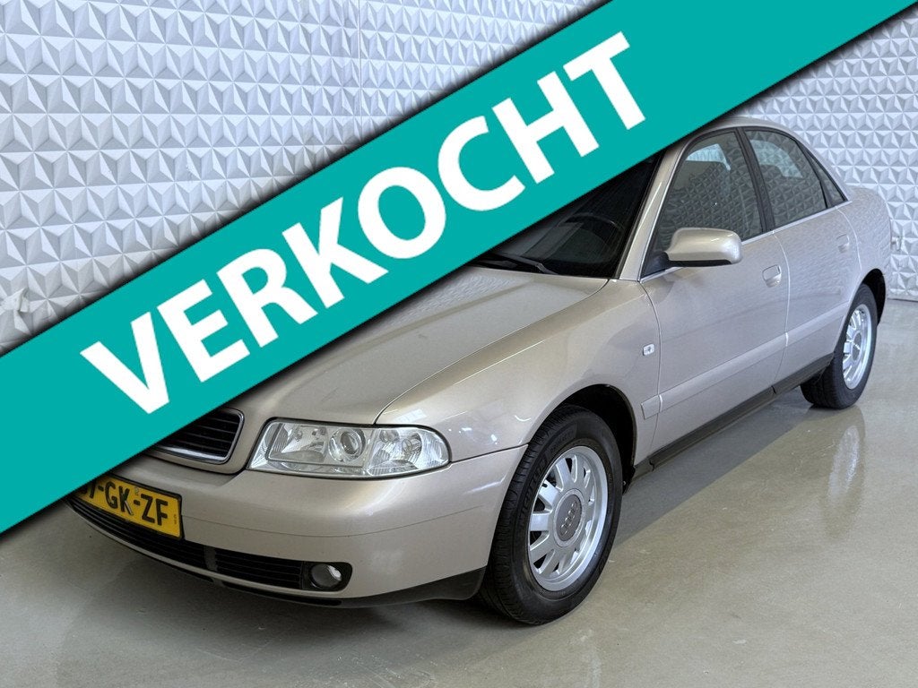 Audi A4 Limousine 1.6 Advance voor de liefhebber?! 172.000km, Auto's, Audi, 101 pk, Gebruikt, 4 cilinders, A4