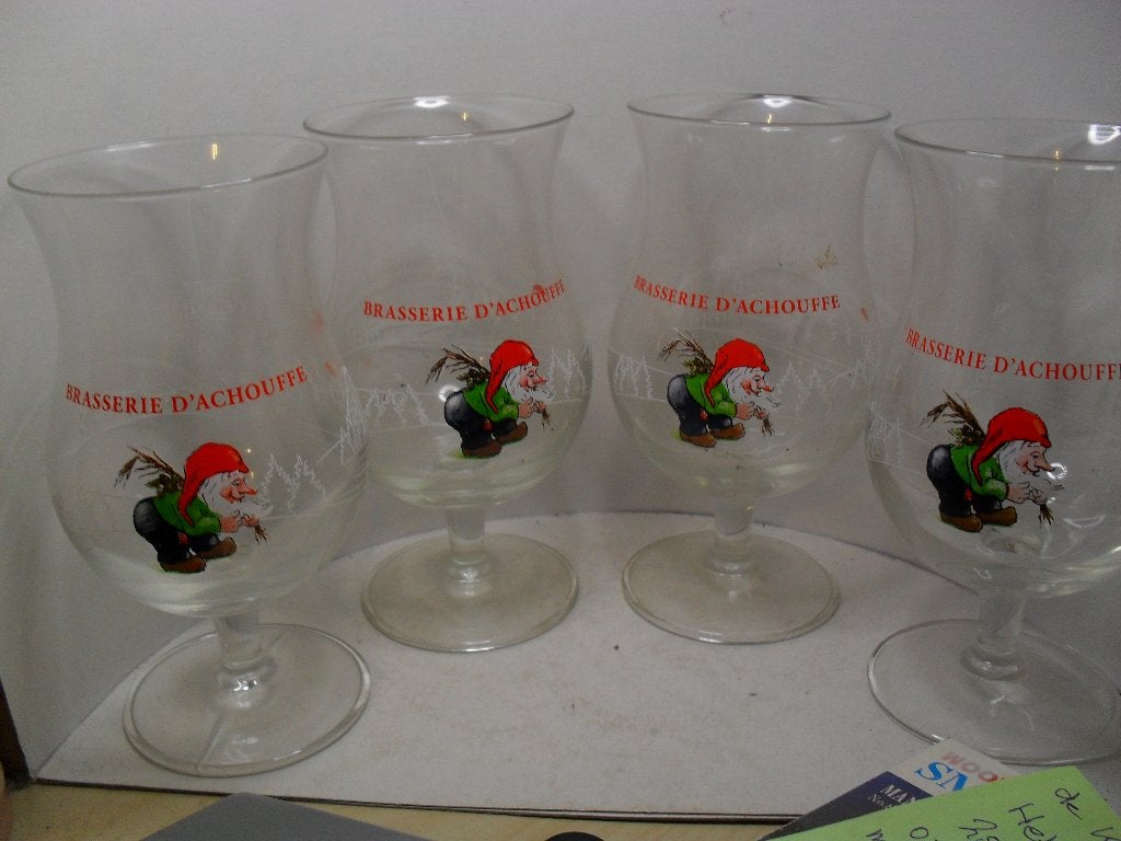 4 La Chouffe glazen van 25cl, Ophalen of Verzenden, Zo goed als nieuw, Bierglas