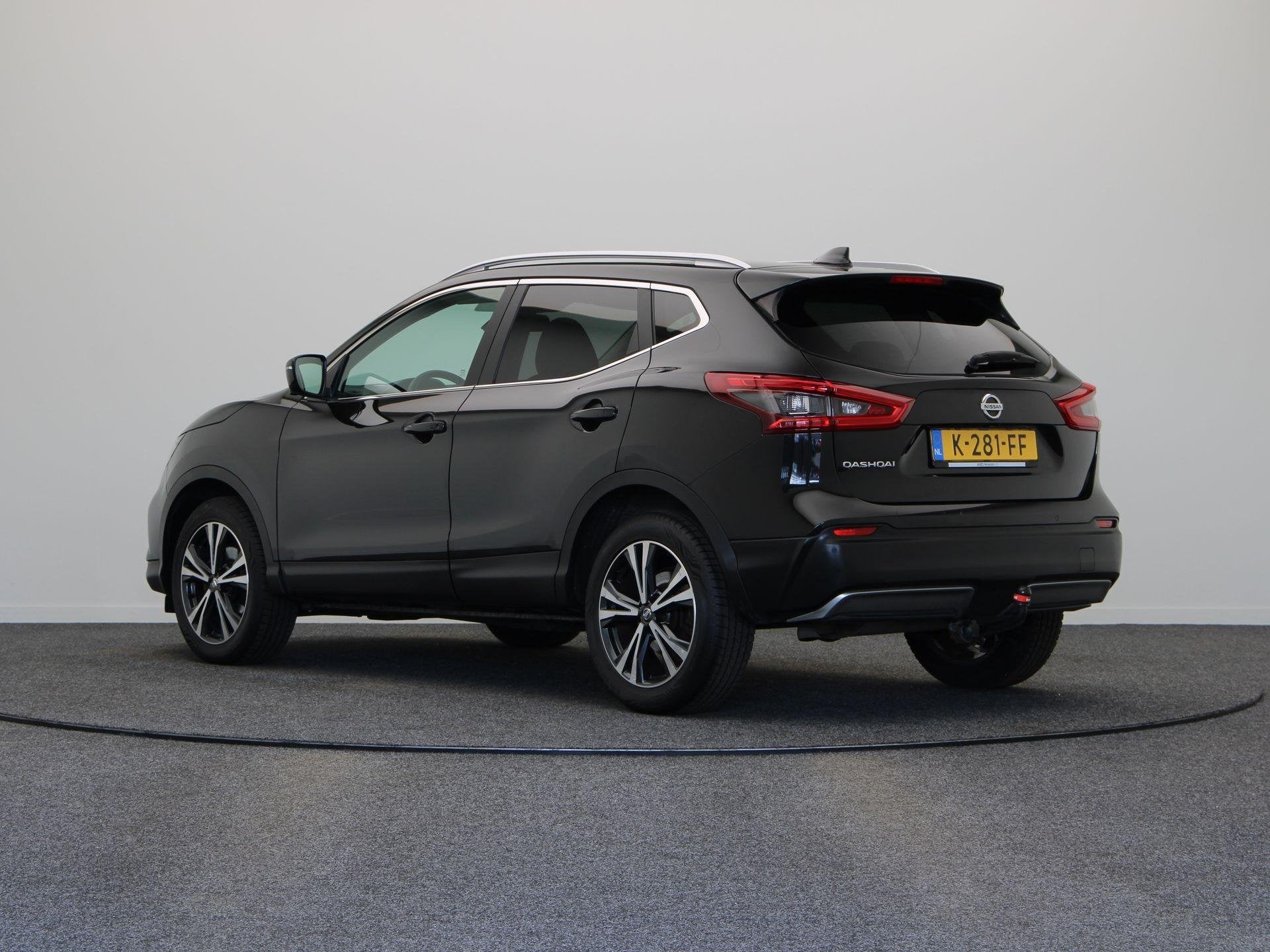 Nissan Qashqai 140pk DIG-T N-Connecta | Trekhaak | Panoramis, Auto's, Nissan, Voorwielaandrijving, 687 kg, Gebruikt, Euro 6