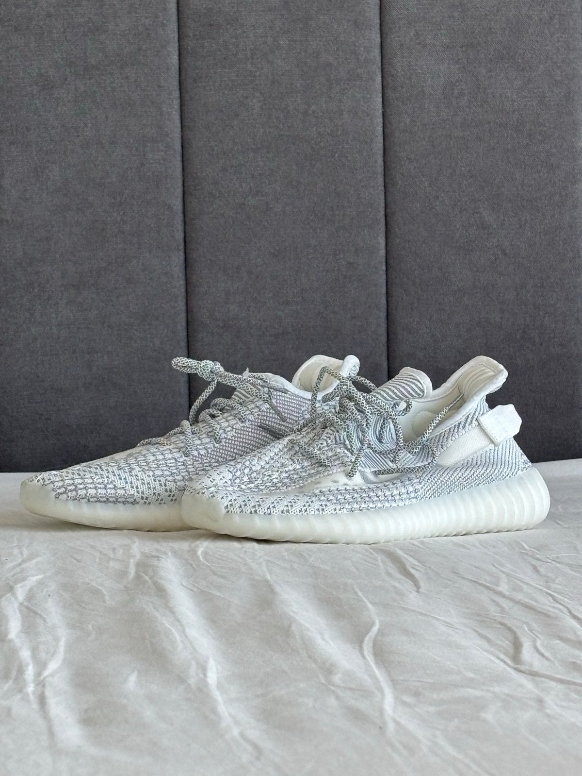 Yeezy Boost 350 V2 - Maat 43, Kleding | Heren, Verzenden, Zo goed als nieuw, Wit, Sneakers of Gympen