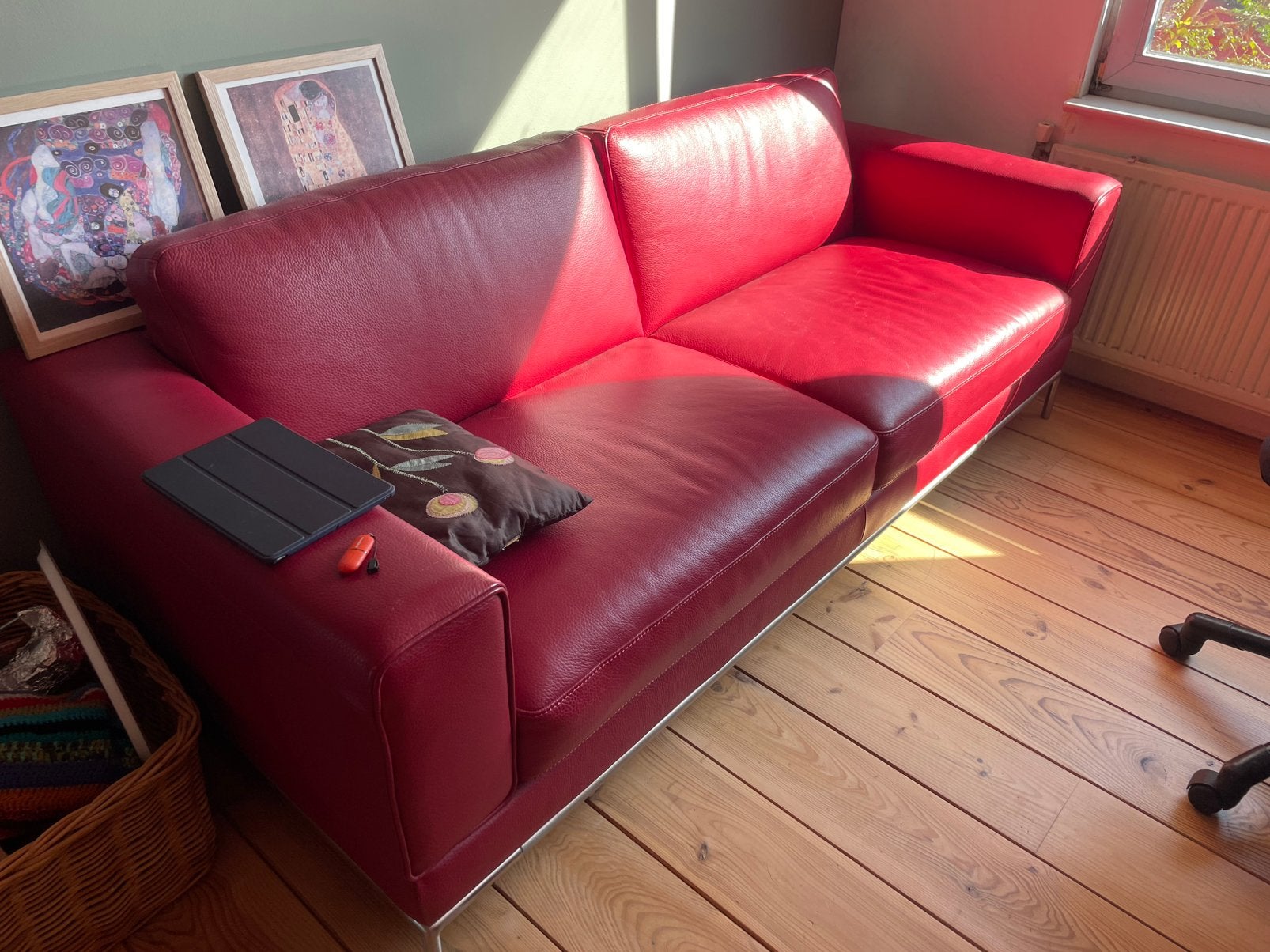 Rood leren IKEA bank, Huis en Inrichting, Banken | Sofa's en Chaises Longues, Ophalen, Gebruikt, 150 tot 200 cm, Tweepersoons