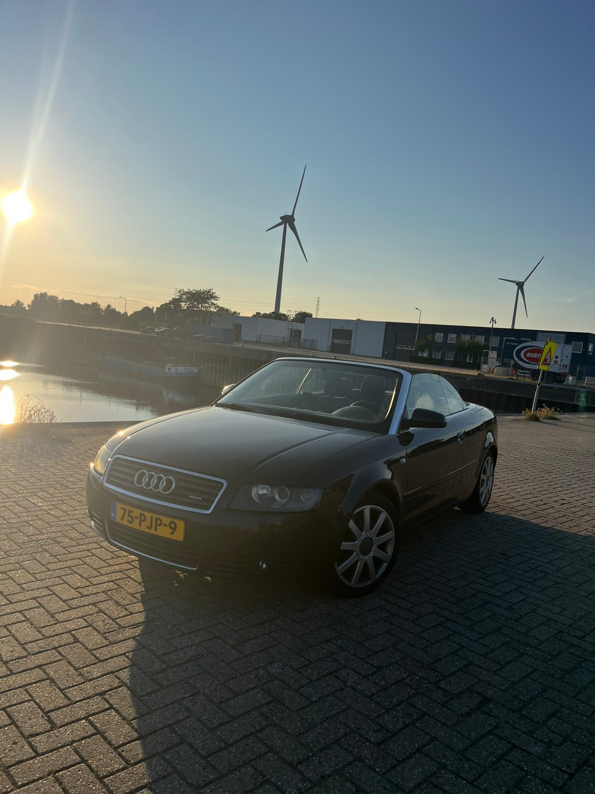 Audi A4 1.8 120KW Cabrio 2003 Zwart, Auto's, Audi, Voorwielaandrijving, 4 cilinders, Cabriolet, 4 stoelen