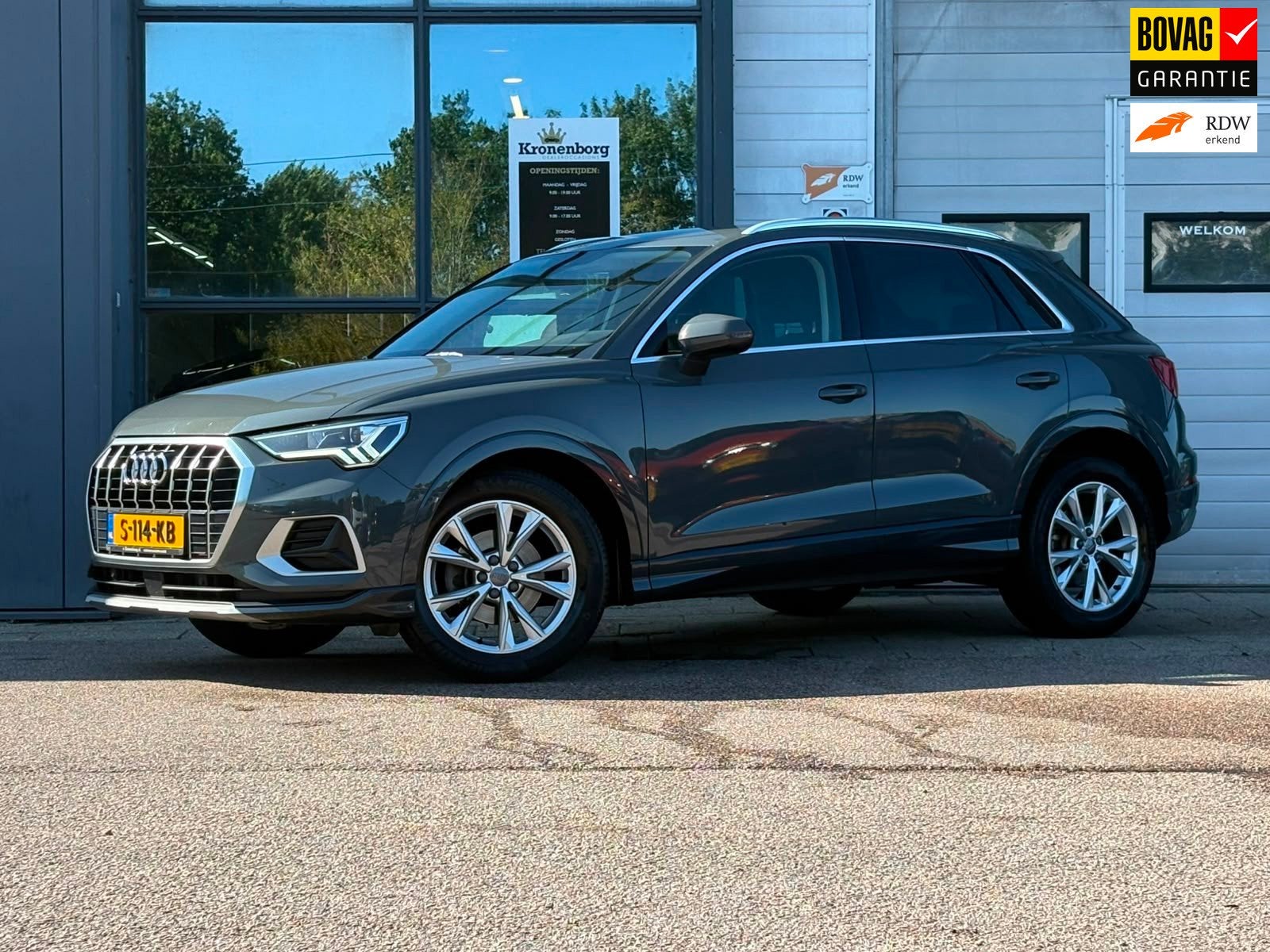 Audi Q3 35 TFSI S Line| NAVI| NAP| CAMERA, Auto's, Dealer onderhouden, Stof, 4 cilinders, 150 pk